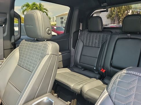 Used 2024 GMC Sierra EV Denali image 23