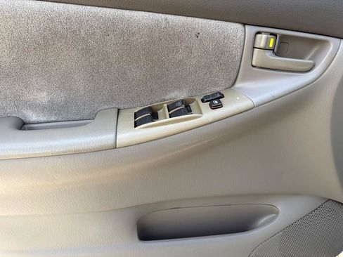 Used 2007 Toyota Corolla CE FWD image 13