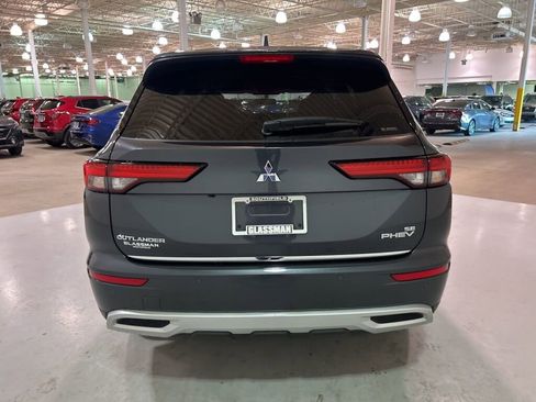 New 2025 Mitsubishi Outlander SE image 6
