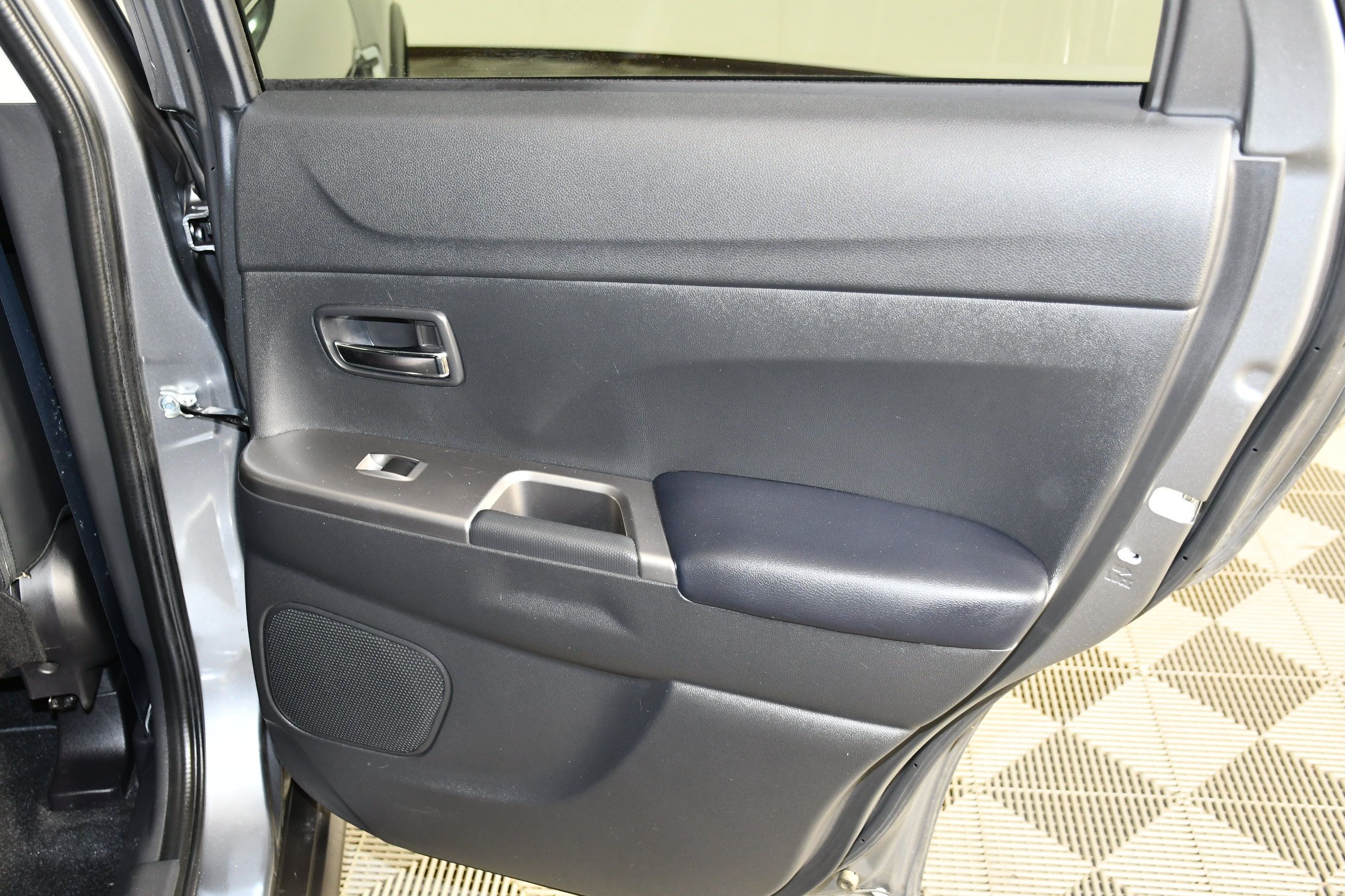 Used 2024 Mitsubishi Outlander Sport SE AWD/4WD image 35