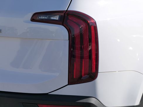 Used 2022 Kia Telluride SX w/ Towing Package image 4