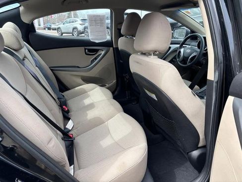 Used 2016 Hyundai Elantra SE image 13