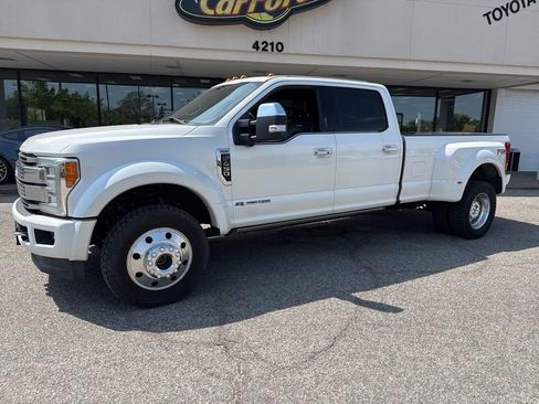 Used 2017 Ford F450 Platinum w/ Platinum Ultimate Package AWD/4WD image 11