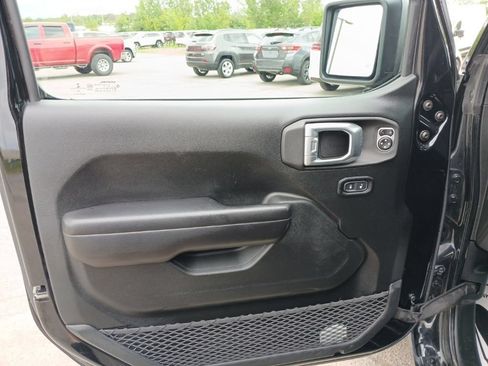 Used 2020 Jeep Wrangler Unlimited Sport AWD/4WD image 23