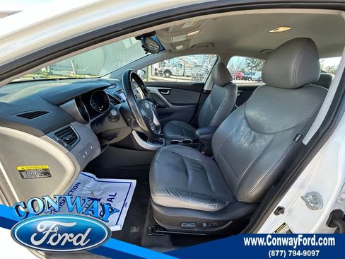 Used 2016 Hyundai Elantra Limited image 26