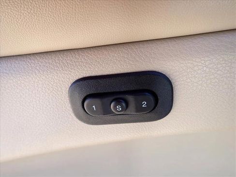 Used 2018 Jeep Grand Cherokee Limited w/ Luxury Group II image 16