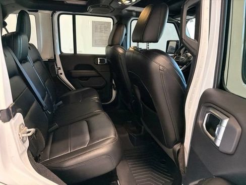 Used 2021 Jeep Wrangler Unlimited Sahara AWD/4WD image 43