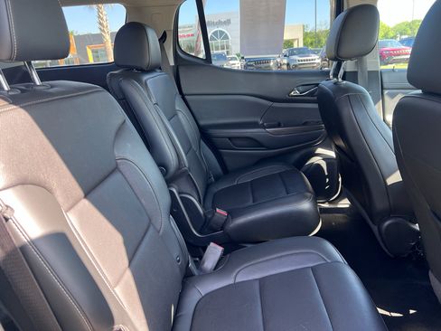 Used 2020 GMC Acadia SLT image 12