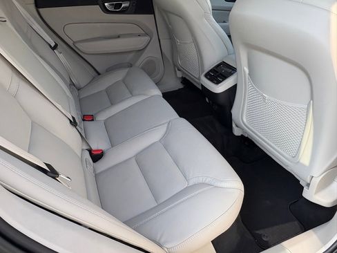 Certified 2023 Volvo XC60 B5 Ultimate w/ Climate Package image 29