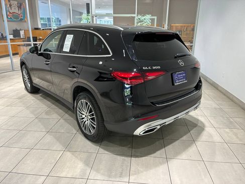 Used 2026 Mercedes-Benz GLC 300 4MATIC image 4