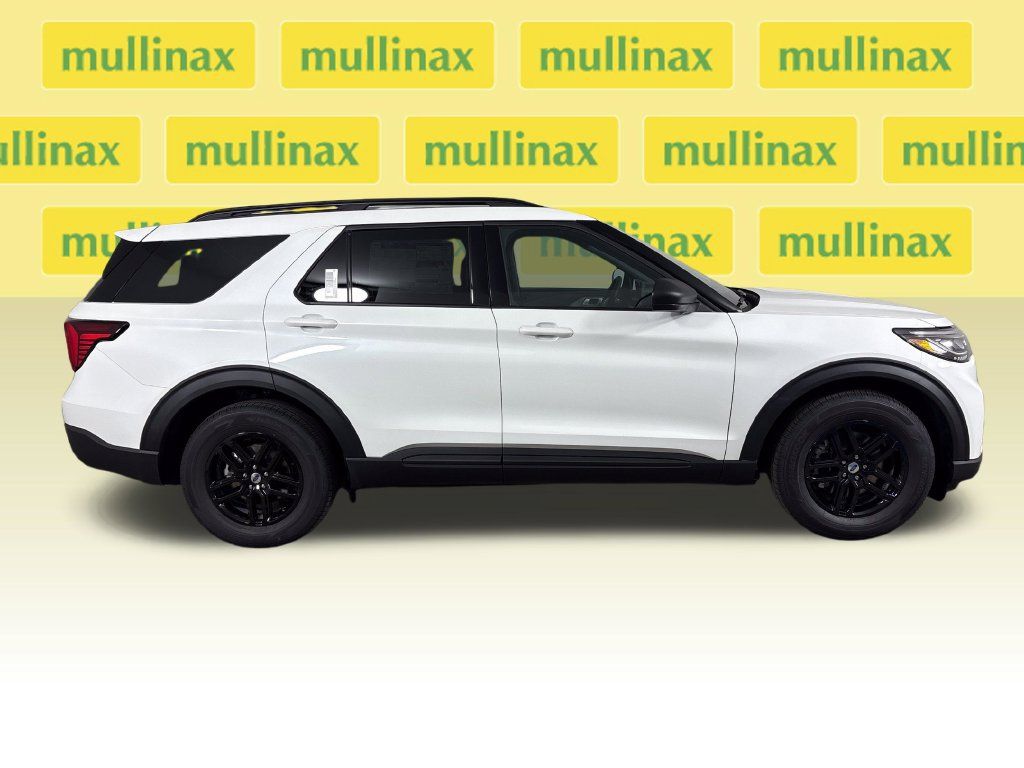 New 2027 Ford Explorer Active w/ Active Comfort Package RWD image 2