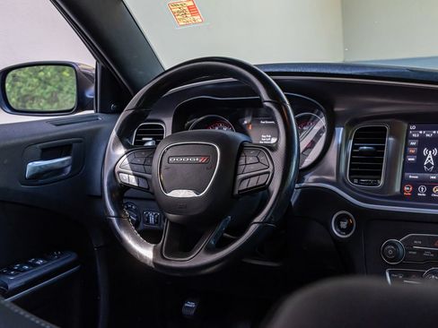 Used 2019 Dodge Charger SXT AWD/4WD image 13