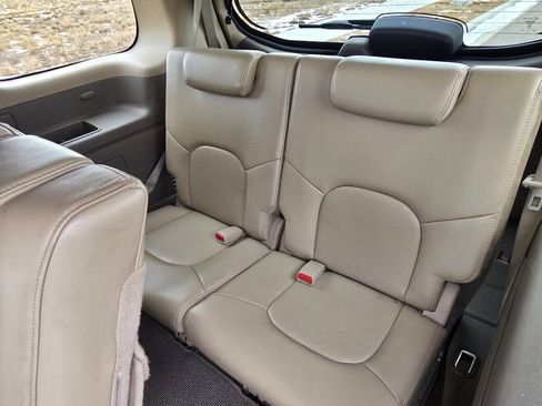 Used 2010 Nissan Pathfinder LE image 16