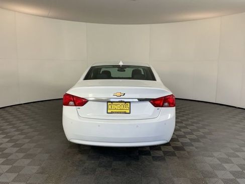 Used 2016 Chevrolet Impala LT w/ Convenience Package image 6