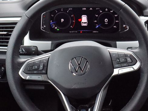 Used 2023 Volkswagen Atlas Cross Sport SEL R-Line AWD/4WD image 12