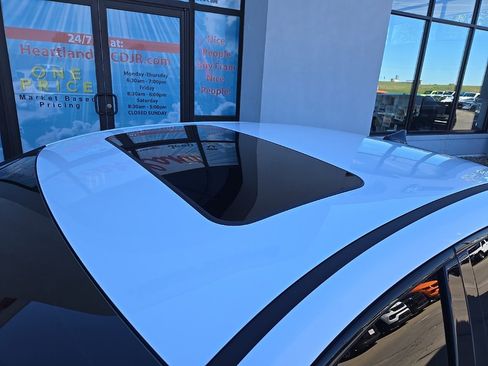 Used 2022 Hyundai Elantra N w/ Preferred Accessory Package image 17