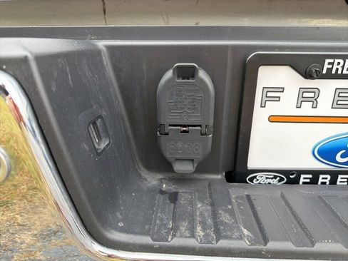 Used 2017 GMC Sierra 1500 SLT image 25