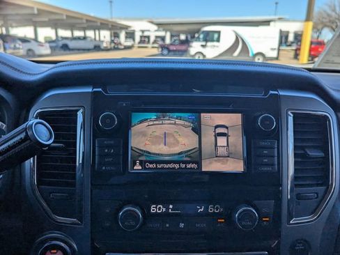 Used 2019 Nissan Titan Platinum Reserve image 8