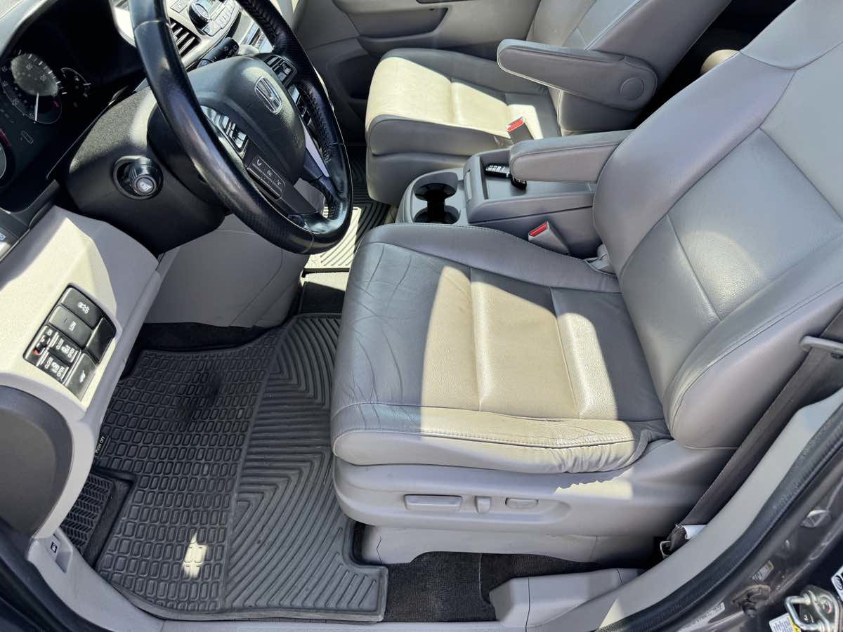 Used 2014 Honda Odyssey EX-L image 41