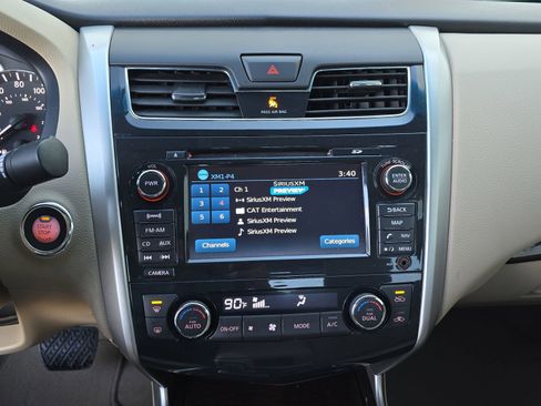 Used 2013 Nissan Altima 2.5 SL w/ Technology Pkg image 22