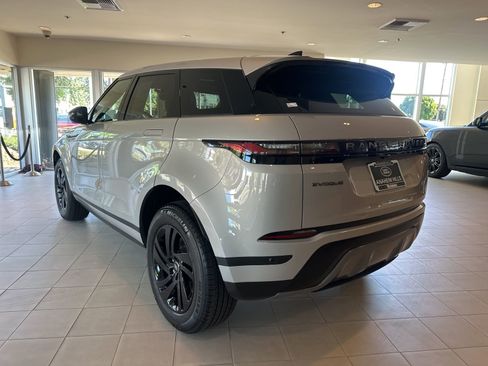 Used 2026 Land Rover Range Rover Evoque S image 4