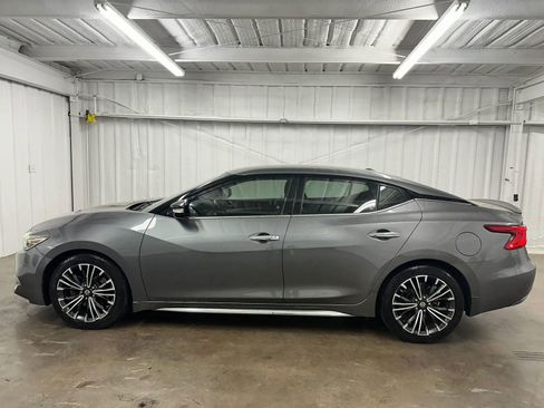 Used 2017 Nissan Maxima 3.5 SV w/ Dynamic Package FWD image 9