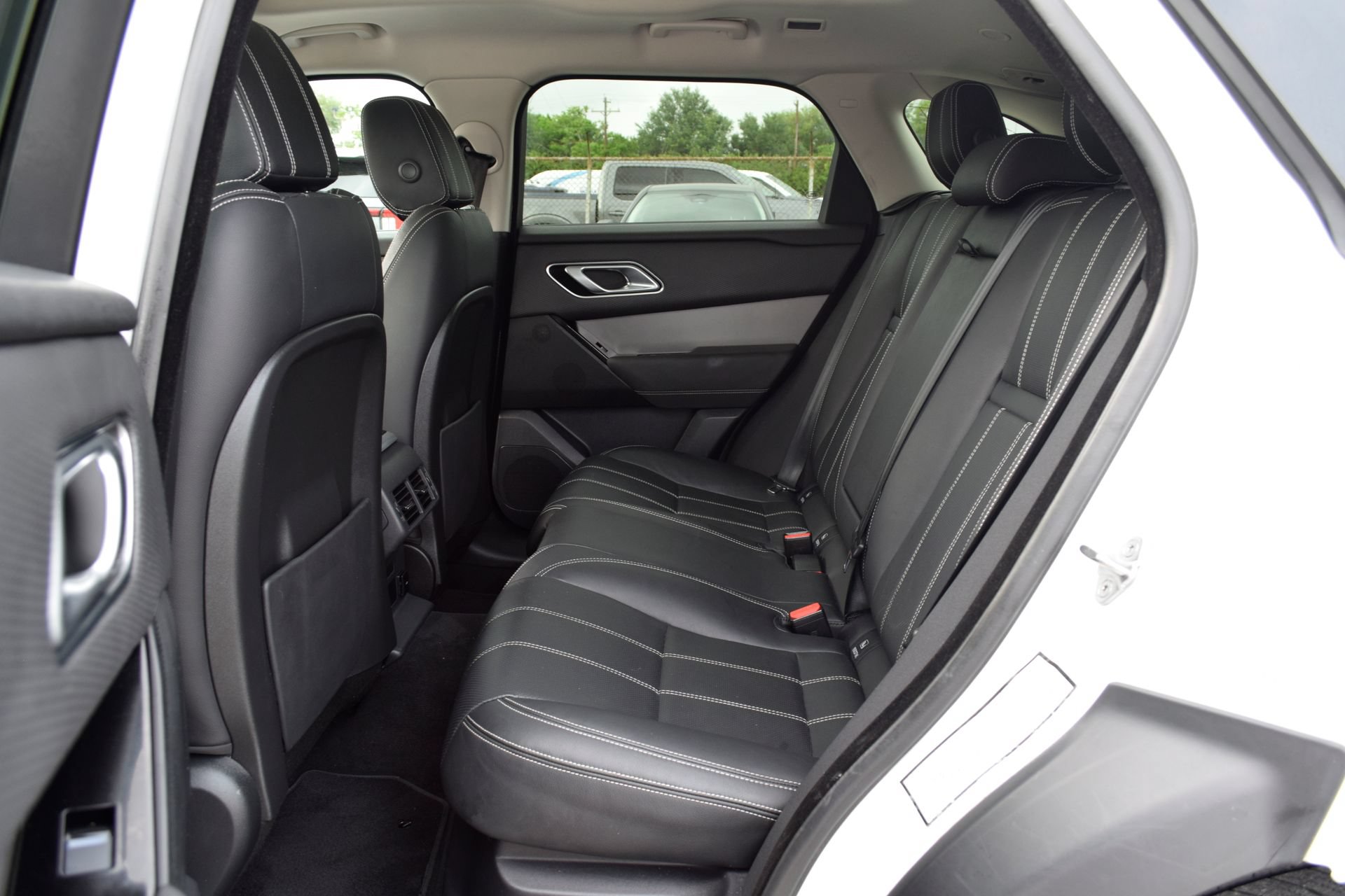 Used 2022 Land Rover Range Rover Velar S AWD/4WD image 18