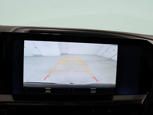 Used 2024 Chevrolet Silverado 1500 LT image 12