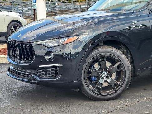 Used 2022 Maserati Levante GT image 2