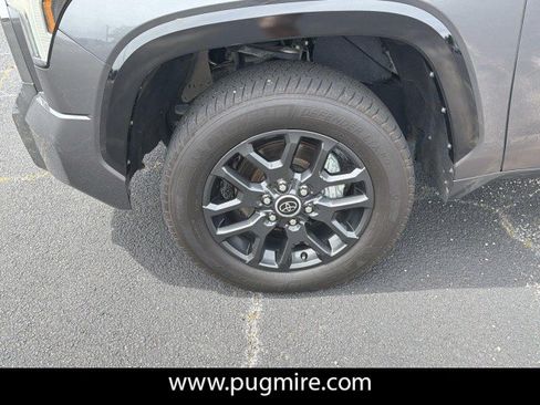 Used 2023 Toyota Tundra Platinum AWD/4WD image 11