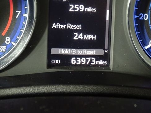 Used 2017 Toyota Corolla SE image 33