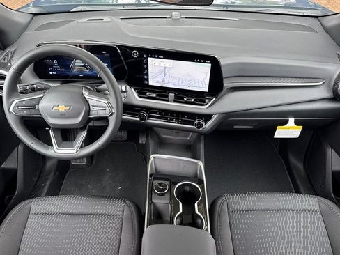 New 2027 Chevrolet Equinox LT FWD image 13