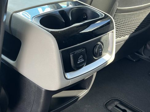 Used 2024 Kia Carnival SX image 23