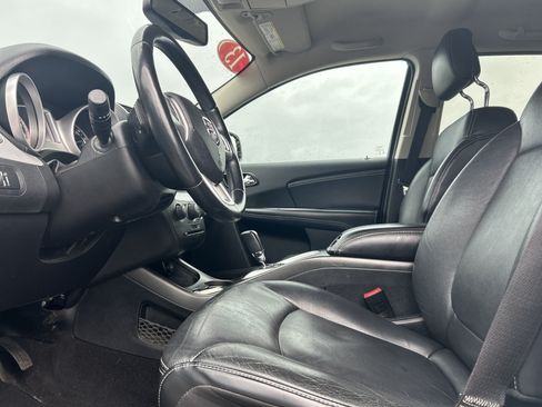 Used 2013 Dodge Journey Crew w/ Driver Convenience Group AWD/4WD image 13