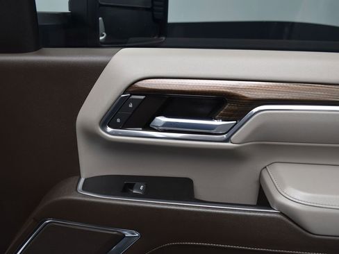 Used 2024 Chevrolet Silverado 3500 LT w/ Z71 Off-Road Package image 24