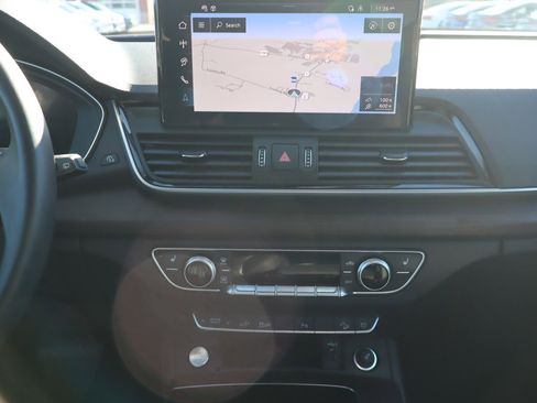 Used 2025 Audi Q5 e Premium Plus image 11