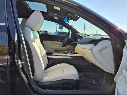 Used 2025 Cadillac CT4 Premium Luxury image 27