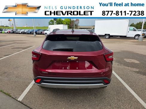 New 2025 Chevrolet Trax LT w/ Driver Confidence Package image 6