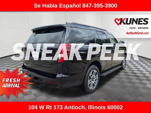 Used 2025 Ford Expedition Active AWD/4WD image 9