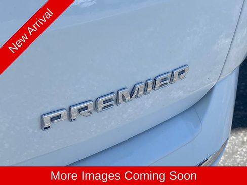 Used 2020 Chevrolet Traverse Premier w/ LPO, Cargo Package FWD image 10