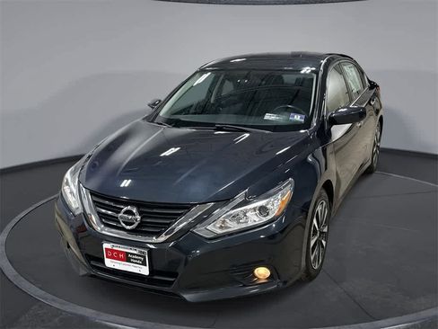 Used 2017 Nissan Altima 2.5 SV image 1