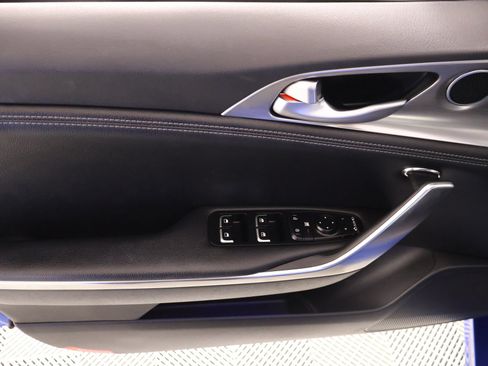Used 2022 Kia Stinger GT1 RWD image 17