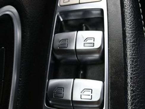 Used 2019 Mercedes-Benz C 300 4MATIC Sedan image 30