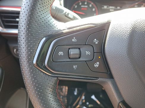 Used 2023 Chevrolet TrailBlazer RS w/ Convenience Package AWD/4WD image 21