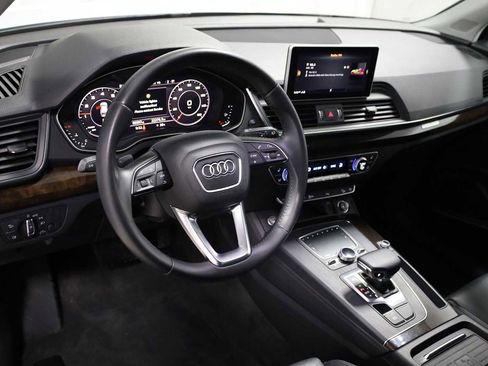 Used 2019 Audi Q5 2.0T Premium Plus w/ Premium Plus Package AWD/4WD image 4