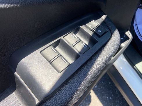 Used 2019 Honda Pilot EX-L image 10