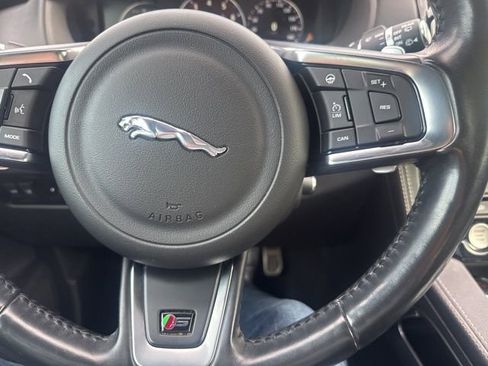 Used 2017 Jaguar F-PACE S image 28