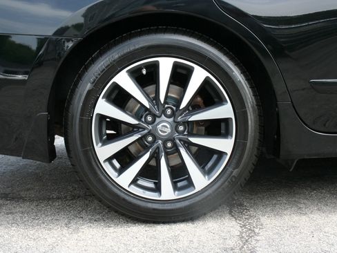 Used 2017 Nissan Altima 2.5 SV FWD image 17