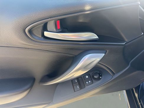 Used 2017 FIAT 124 Spider Abarth image 24