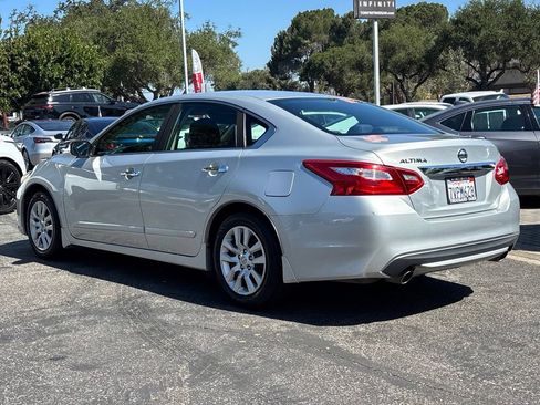 Used 2016 Nissan Altima 2.5 S w/ Power Driver Seat Package FWD image 9